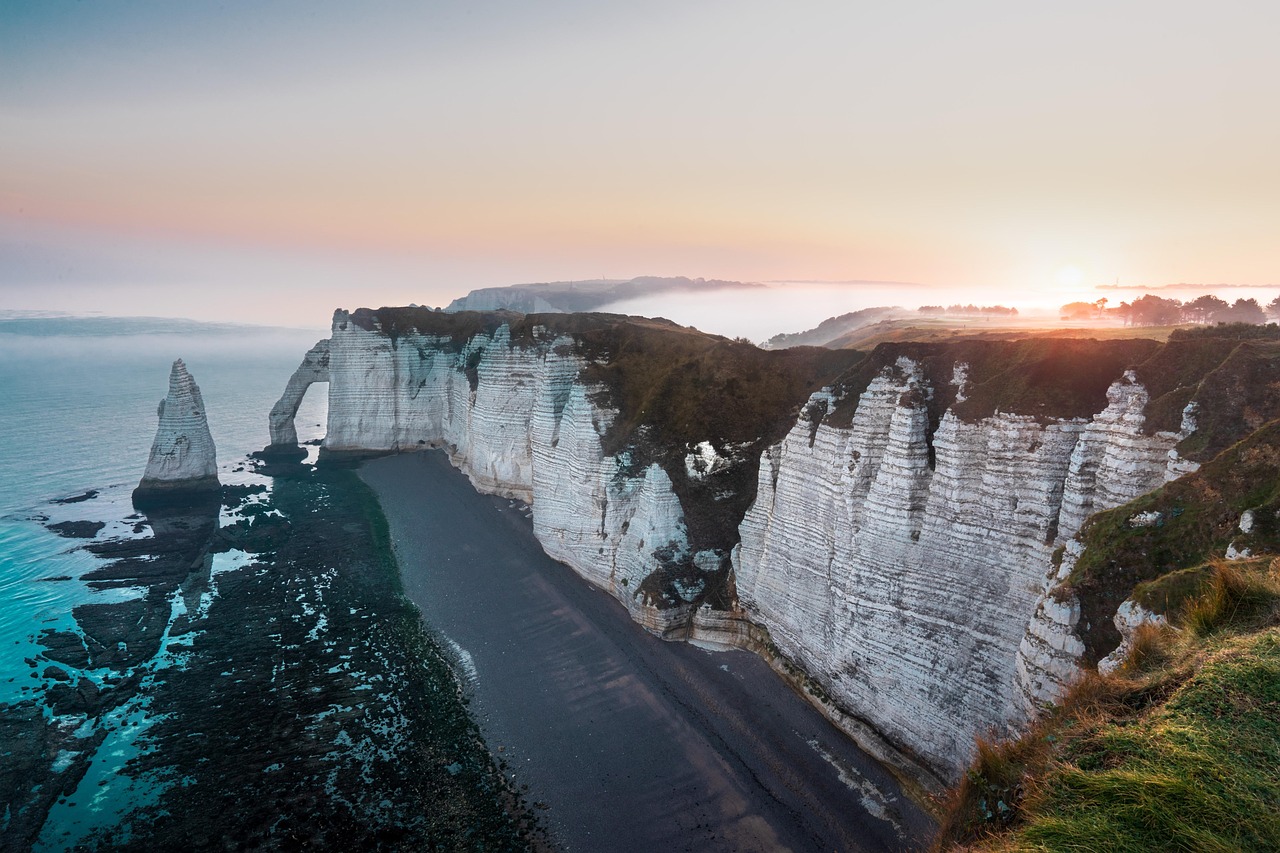 The white chalk cliffs and arch at Étretat